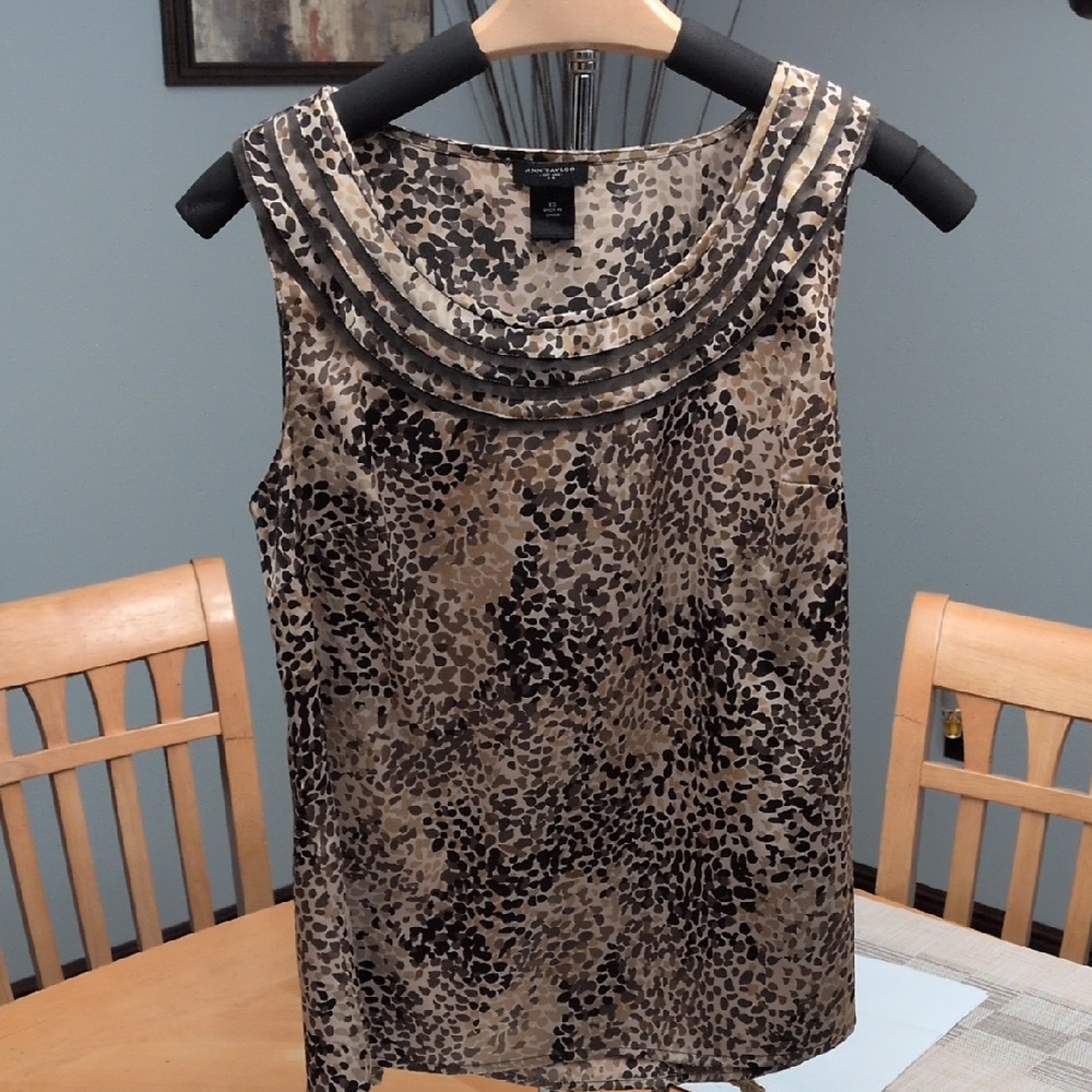 Ann Taylor Leopard Print Sleeveless Top